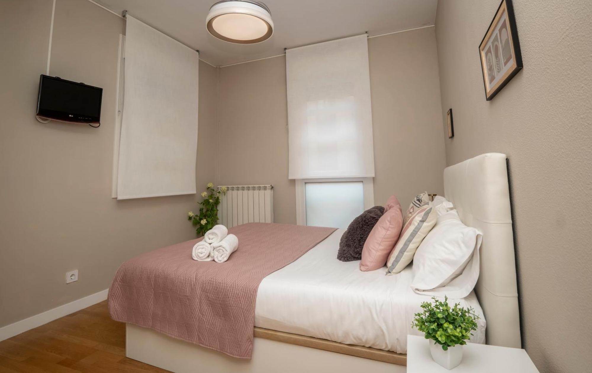 Santiago Tower Aire Ac Casco Antiguo By Apartamentos Logrono Exterior photo