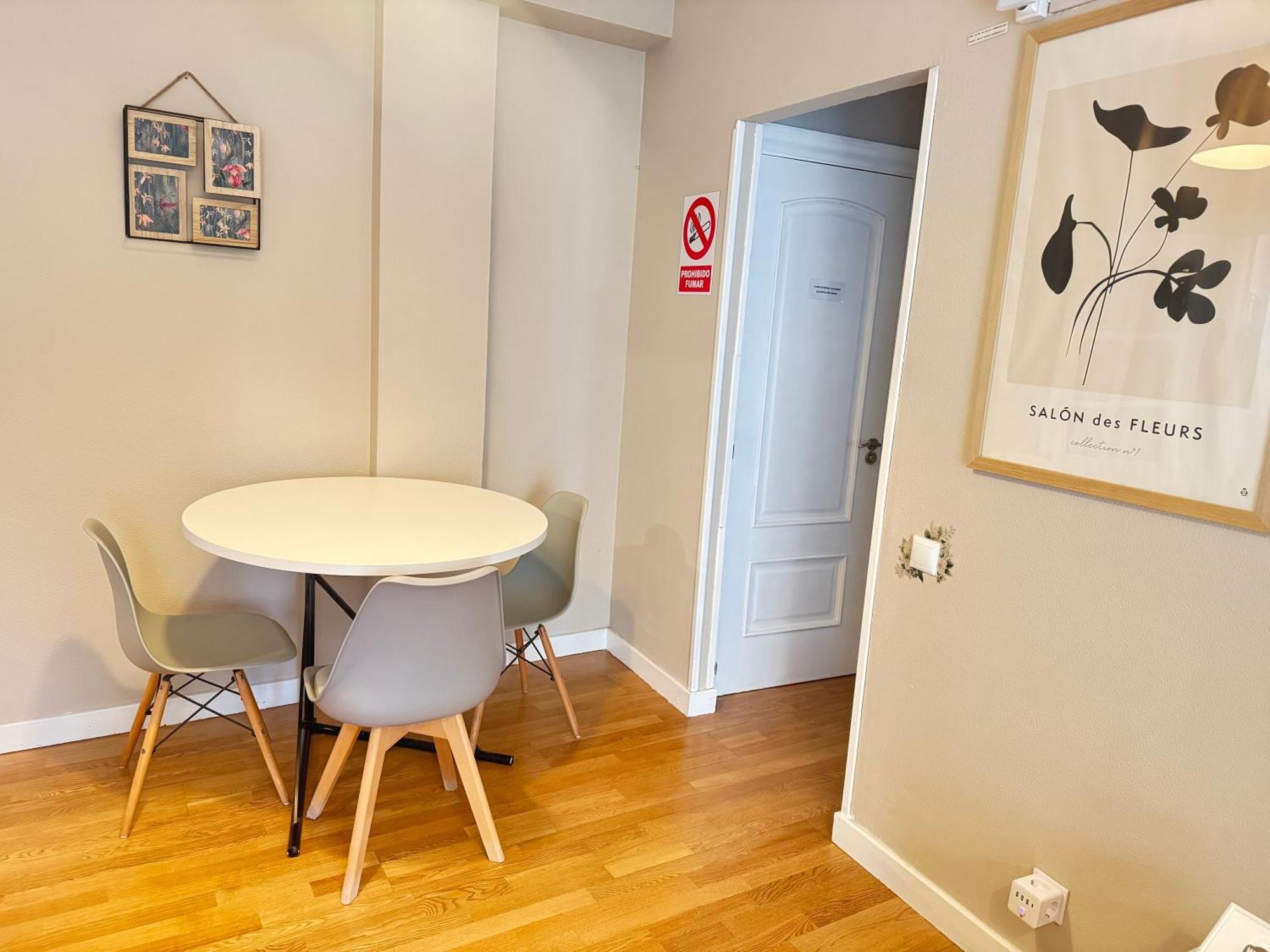 Santiago Tower Aire Ac Casco Antiguo By Apartamentos Logrono Exterior photo